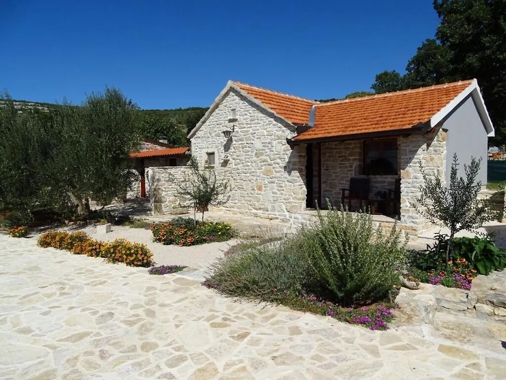 Irena Comfortable Holiday Residence Benkovac Holiday home