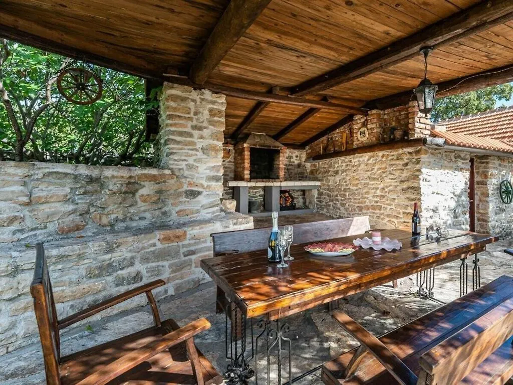Irena Comfortable Holiday Residence Benkovac 0*,