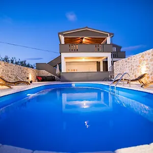  Villa Sunset