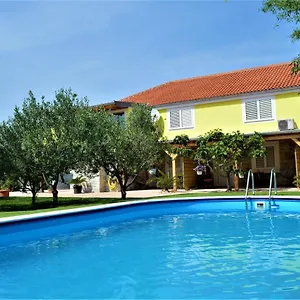  Apartment Luka Biograd -