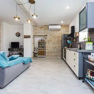  Apartment Nostalgija,